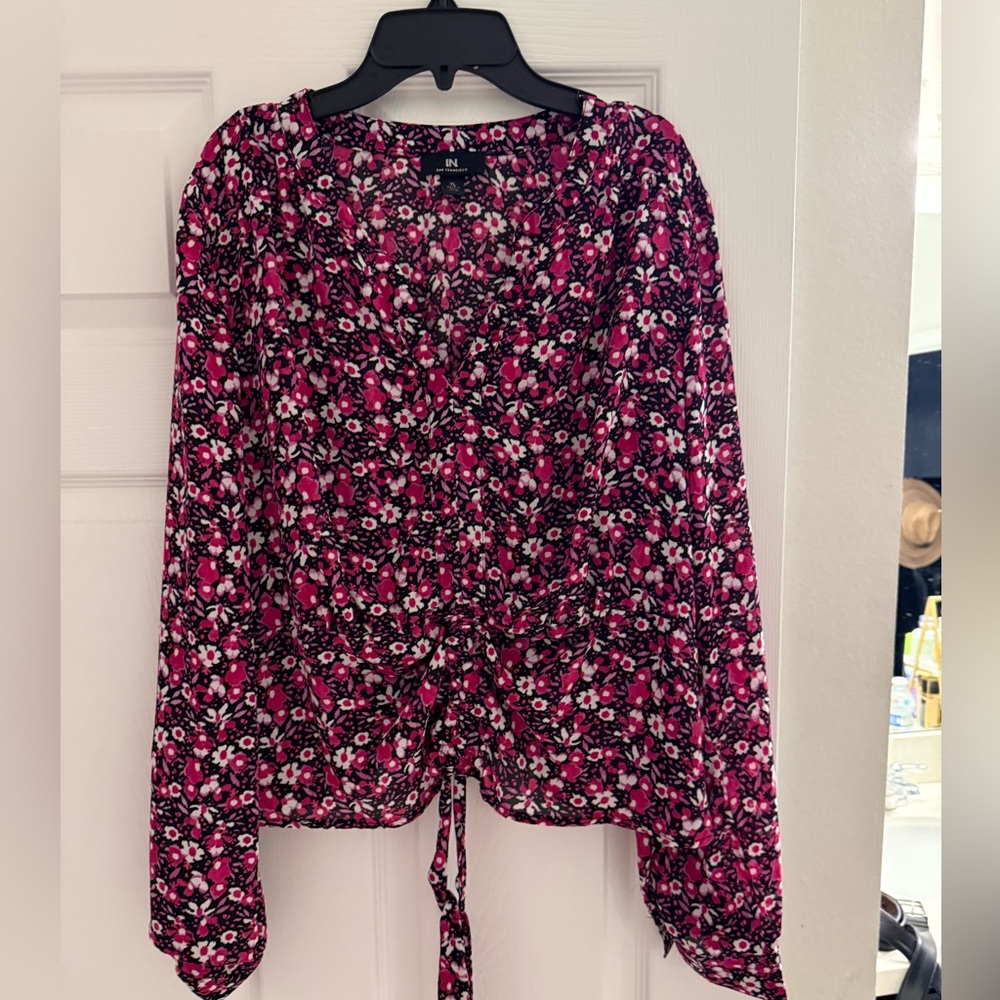 I.N. San Francisco Black and Pink Floral V-Neck Tie-Front Blouse